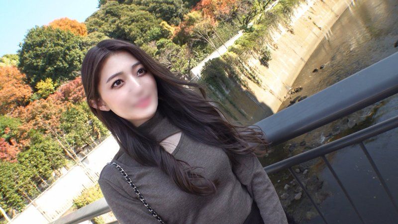 A married woman who worked as a weather girl until a few years ago. She retired longing for a normal life,but without excitement,she