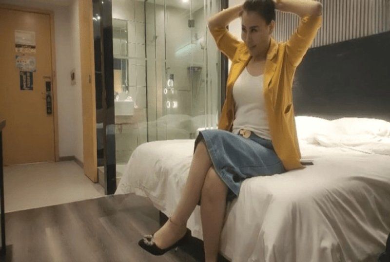 杏吧传媒 网约极品小少妇妩媚风骚情趣黑丝白嫩翘臀