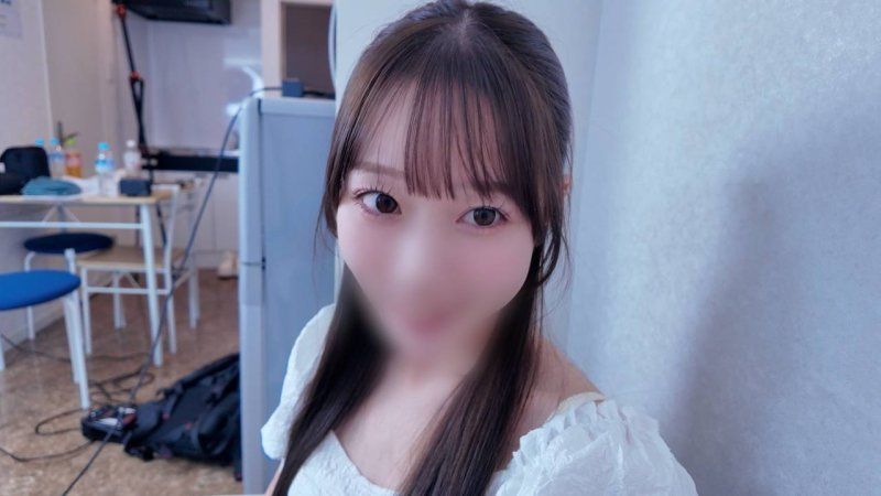 【无・大量内射】殿堂级SSS级白肌清纯19岁小唯。刚出狱的50多岁巨根大叔对她慾火焚身,将浓稠精液大量注入她紧绷的粉红色小穴,为她播种……
