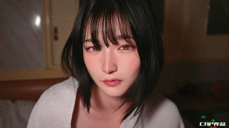 娇小漂亮的女友实际上是淫荡小恶魔婊子！与黑色短髮暖酱新鲜无套抽插映像！